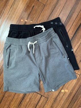 Men's Casual Drawstring Shorts in Gray and Black